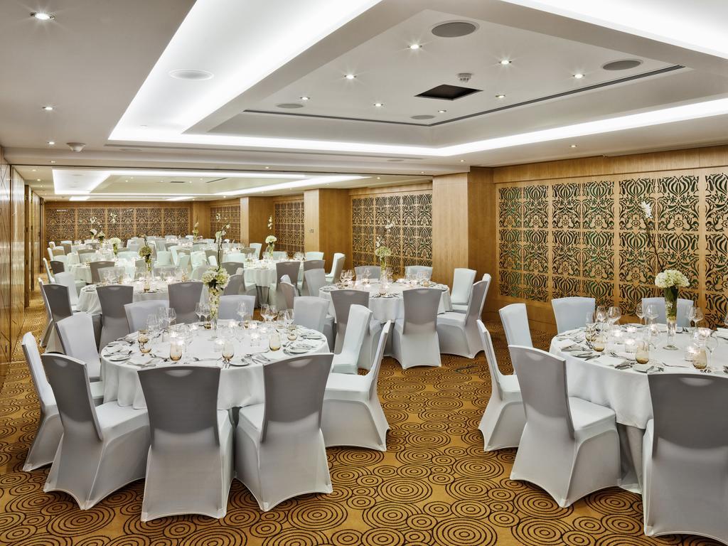 מנאמה The Domain Bahrain Hotel And Spa - Adults Friendly 16 Years Plus מראה חיצוני תמונה The ballroom at the hotel